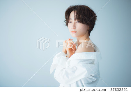 短頭髮的女人 短頭髮的女人 87832261