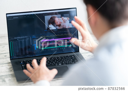 Video / Video Creator Male Video Marketing Promotional Activities Video / Video Creator Male Video Marketing Promotional Activities 87832566