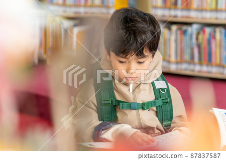 兒童學校閱讀教育生活方式 兒童學校閱讀教育生活方式 87837587