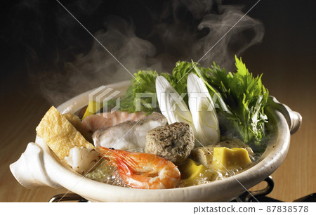 Yosenabe that warms the body in winter 87838578