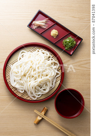 Chilled noodles 87841398