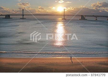 Sunrise 87841770