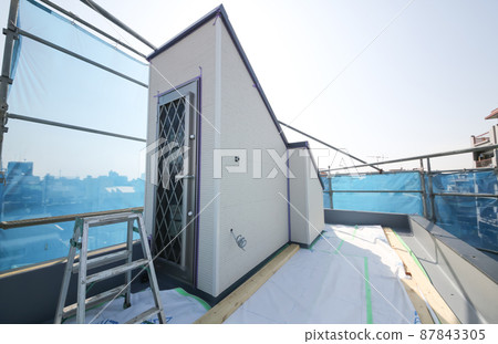 3-story new wooden house construction site rooftop 3-story new wooden house construction site rooftop 87843305