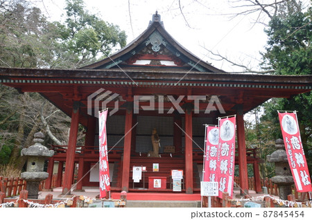 Koi Shrine (Nanayama Shrine, East Hall) (Tatakemine 319, Sakurai City, Nara Prefecture) Koi Shrine (Nanayama Shrine, East Hall) (Tatakemine 319, Sakurai City, Nara Prefecture) 87845454
