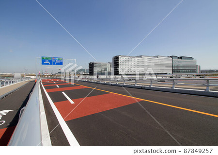 毗鄰多摩川天橋北十字路口的噴泉別墅酒店 87849257