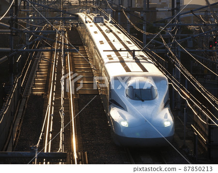 Shinkansen N700S J1 formation at the Honmachi overpass at twilight 87850213