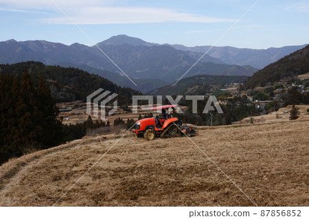 Plow fallow fields Plow fallow fields 87856852