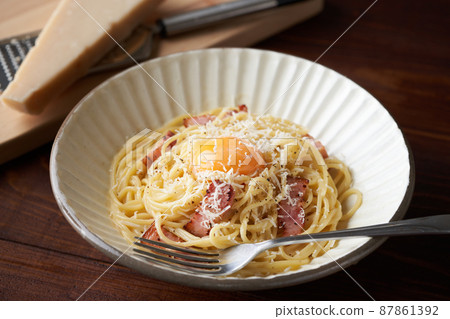 Carbonara Carbonara 87861392