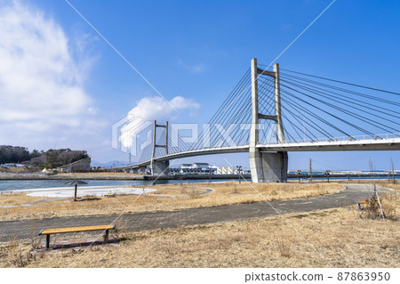 Blue Sky and Matsukawaura Ohashi, Soma City, Fukushima Prefecture 87863950