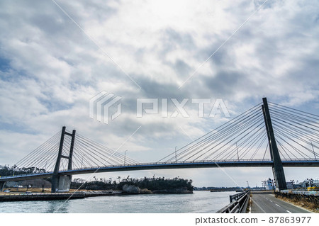 Blue Sky and Matsukawaura Ohashi, Soma City, Fukushima Prefecture 87863977