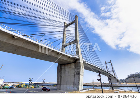 Blue Sky and Matsukawaura Ohashi, Soma City, Fukushima Prefecture 87864436