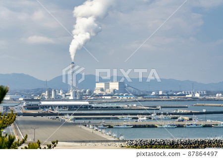 藍天和相馬港的風景（松川浦新地漁港）福島縣新地町 87864497
