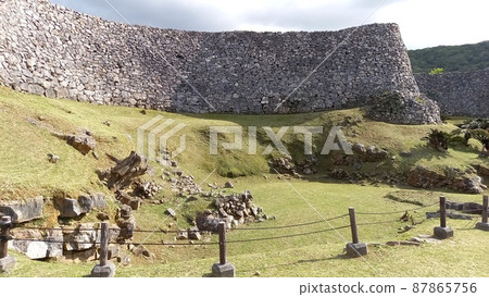 100 Fine Castles of Japan, Nakijin Castle, Takaishigaki from the outer shell 87865756