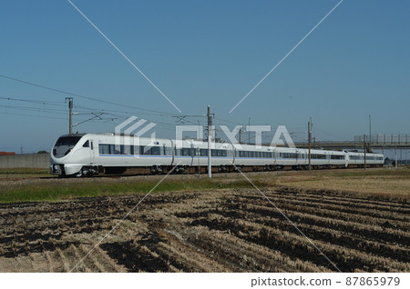 北陸本線加賀-笠間-三河 JR 西 683 系列 T26 + T1x 編隊(金澤)雷鳥 北陸本線加賀-笠間-三河 JR 西 683 系列 T26 + T1x 編隊(金澤)雷鳥 87865979