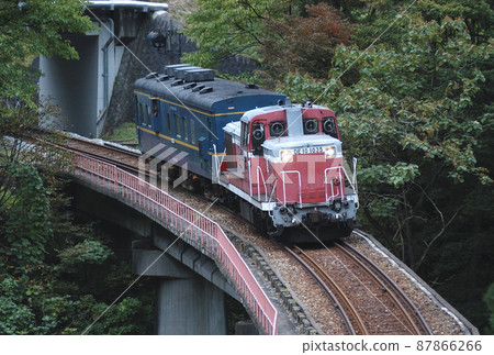 Kamioka Railway Kamioka Line Kamioka Mine Mae-Urushiyama JR West DE10-1035 (Toyama) + Maya 34-2005 (Kyoto) 87866266