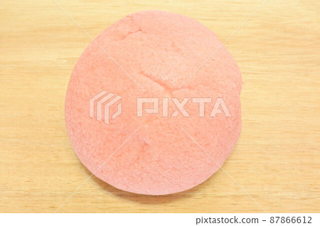 Strawberry melon bread Strawberry melon bread 87866612