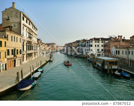 Grand Canal and colorful cityscape in Venice, Italy 87867012