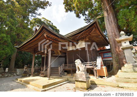 Kamiwata Shrine [Yamazoe Village, Yamabe District, Nara Prefecture] 87869883