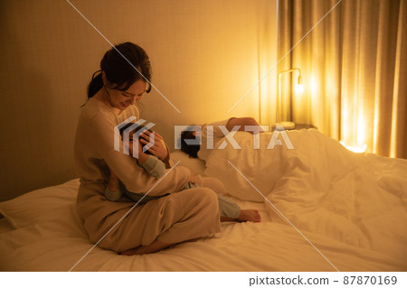 Night bedroom childcare 87870169