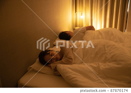 Bedroom couple night Bedroom couple night 87870174