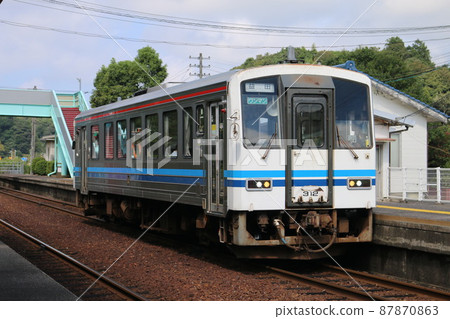 San-in Line Kiha 120 87870863