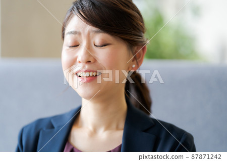 輕鬆的職業女性 87871242