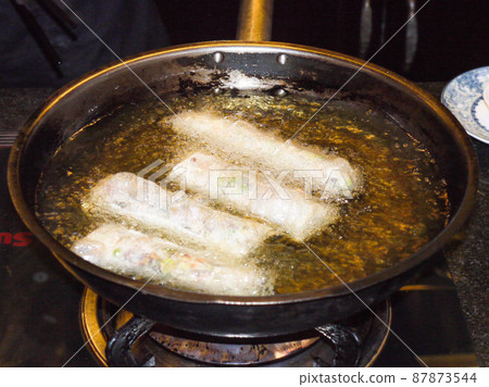 Vietnamese food, fried spring rolls Vietnamese food, fried spring rolls 87873544