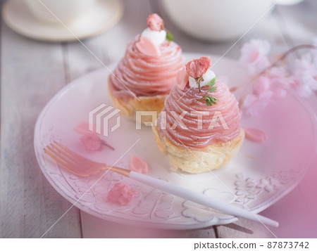 Spring sweets Sakura Mont Blanc tea time 87873742