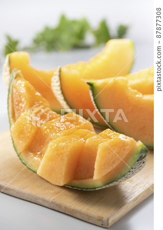 Fresh and delicious red meat melon 87877308