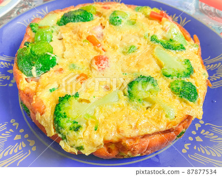 西蘭花和蝦乳蛋餅 87877534