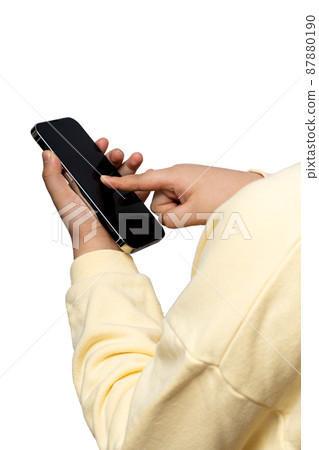 children using smart devices 87880190