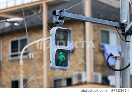 pedestrian traffic light 87883614