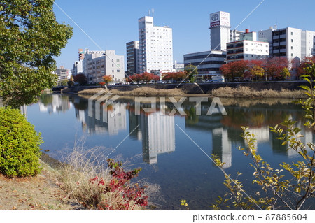 Scenery of the riverside of the Tenma River in Hiroshima Scenery of the riverside of the Tenma River in Hiroshima 87885604