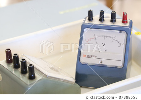 Voltmeter 87888555