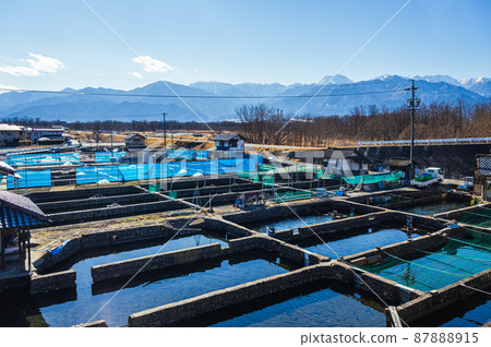 虹鱒魚養殖場 安曇野市 87888915