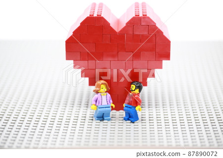 the wife and husband show off their relationship the wife and husband show off their relationship 87890072