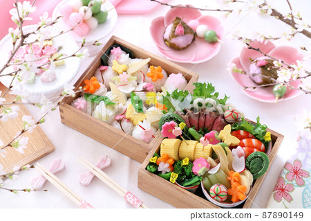 A gorgeous cherry-blossom viewing lunch box full of spring 87890149