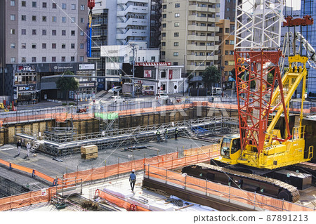 Scenery of construction site / tower crane car 87891213