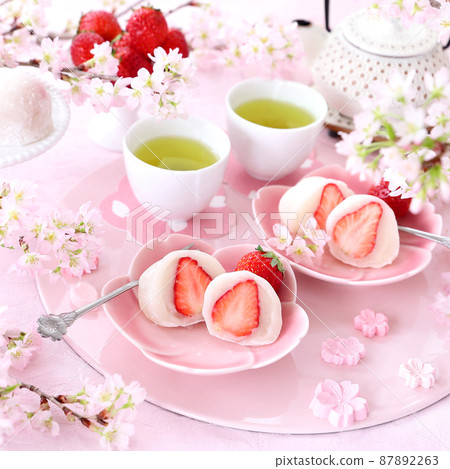 Tea time at Ichigo Daifuku Cherry-blossom viewing at home 87892263