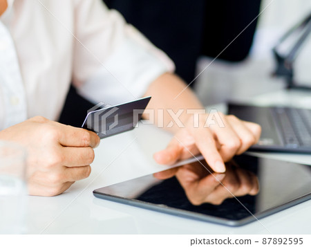 Online shopping and e-commerce online transactions 87892595