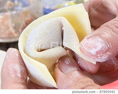 中國家常菜,手工製作的海式狗擔子 中國家常菜,手工製作的海式狗擔子 87895042