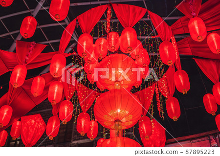 Chinese red lanterns for the Chinese New Year Chinese red lanterns for the Chinese New Year 87895223