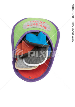 Three house slippers is in a large house slipper. Three house slippers is in a large house slipper. 87899007