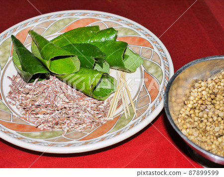 paan with tobacco Bangladeshi Chewing Tobacco Pan - Stock Photo [87899599]