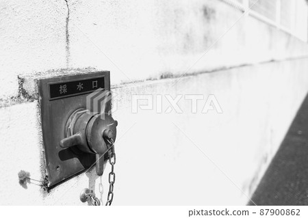 Water sampling port 2 87900862