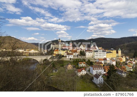 Loket castle and old town, Western Bohemia, Czech Republic Loket castle and old town, Western Bohemia, Czech Republic 87901766