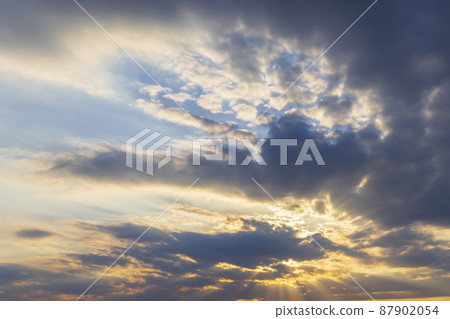 Beautiful sky with cloud before sunset Beautiful sky with cloud before sunset 87902054