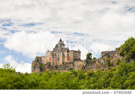 Chateau de Castelnaud, Dordogne, Aquitaine, France 87902686