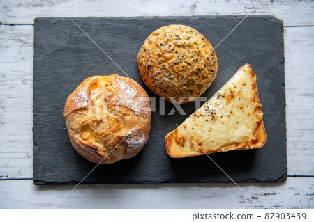 Delicious bread Delicious bread 87903439