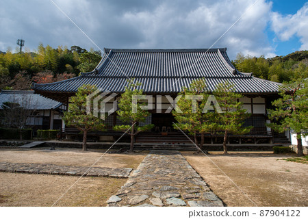 Exterior of Japanese-style architecture 87904122